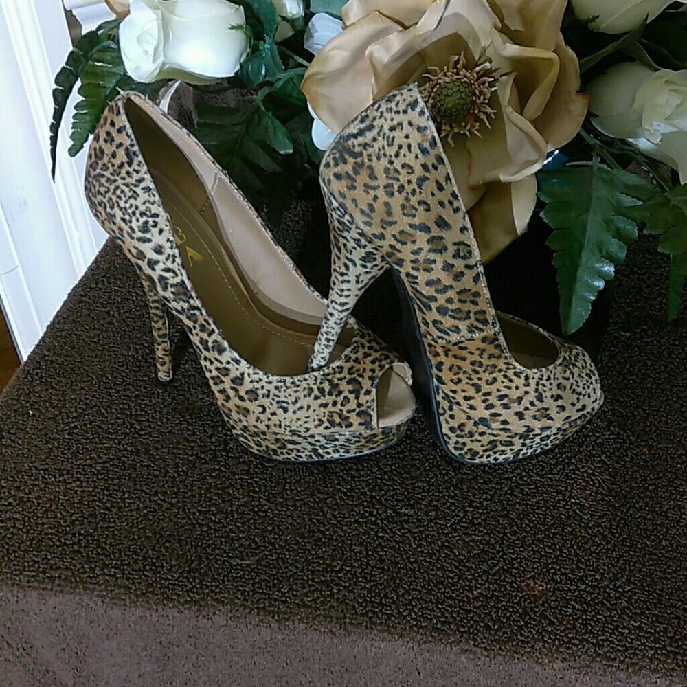 Alba Cheetah print heels